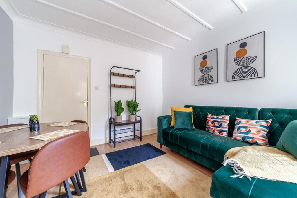 One Bedroom Flat In The Heart Of Brixton London Exterior foto